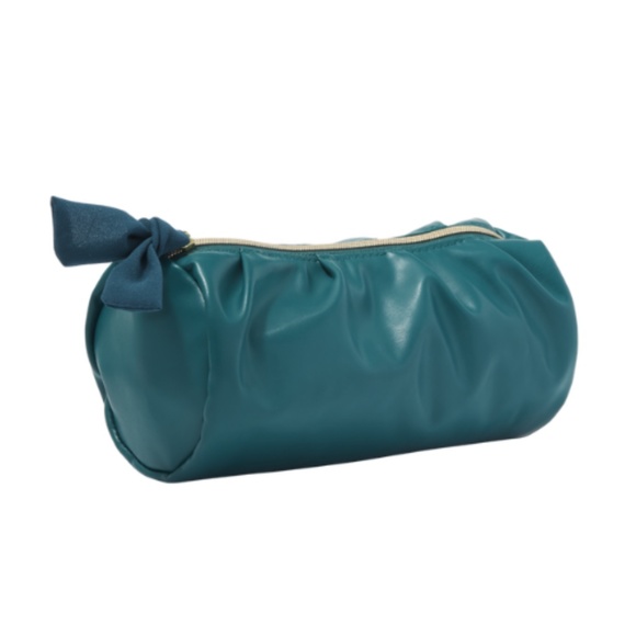 ULTA 10-pc makeup gift set *new* - Picture 4 of 4